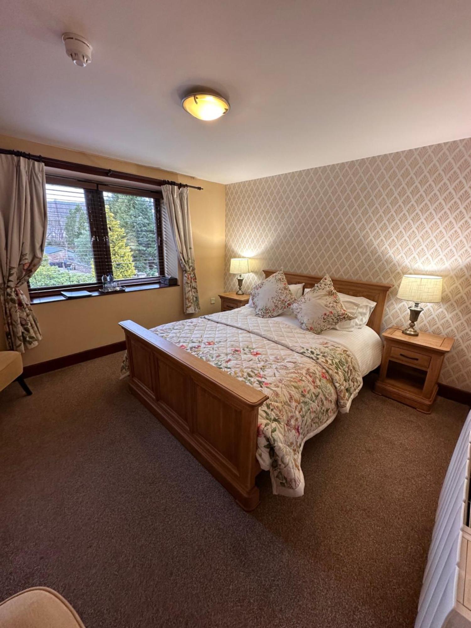 The Auld Kirk Bed & Breakfast Ballater Ngoại thất bức ảnh